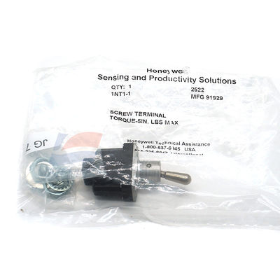 1NT1-1 1NT1-2 1NT1-3 様々な過酷な屋外環境（高所作業車など）向けトグルスイッチ